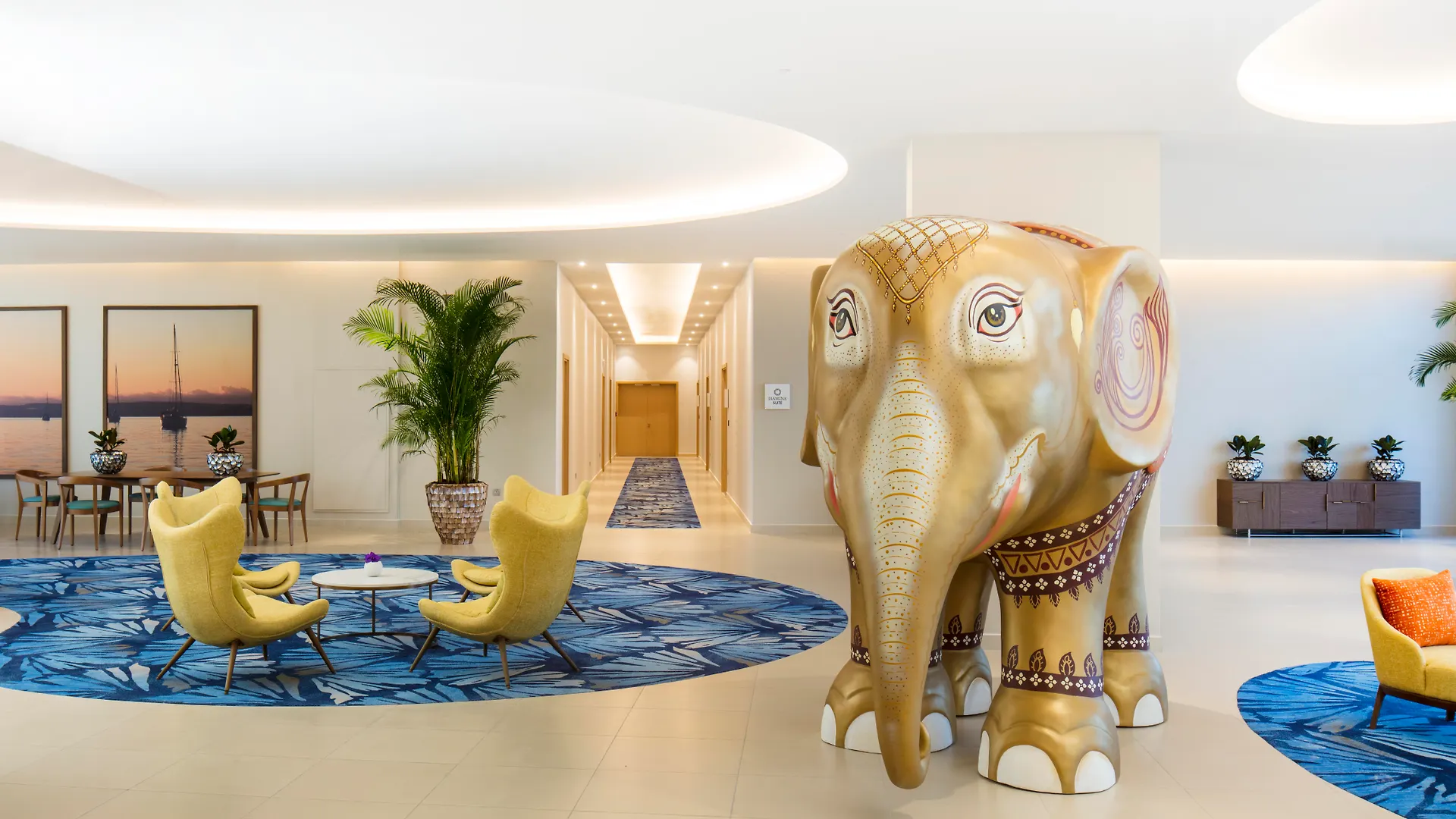 Centara Mirage Beach Resort Dubaj