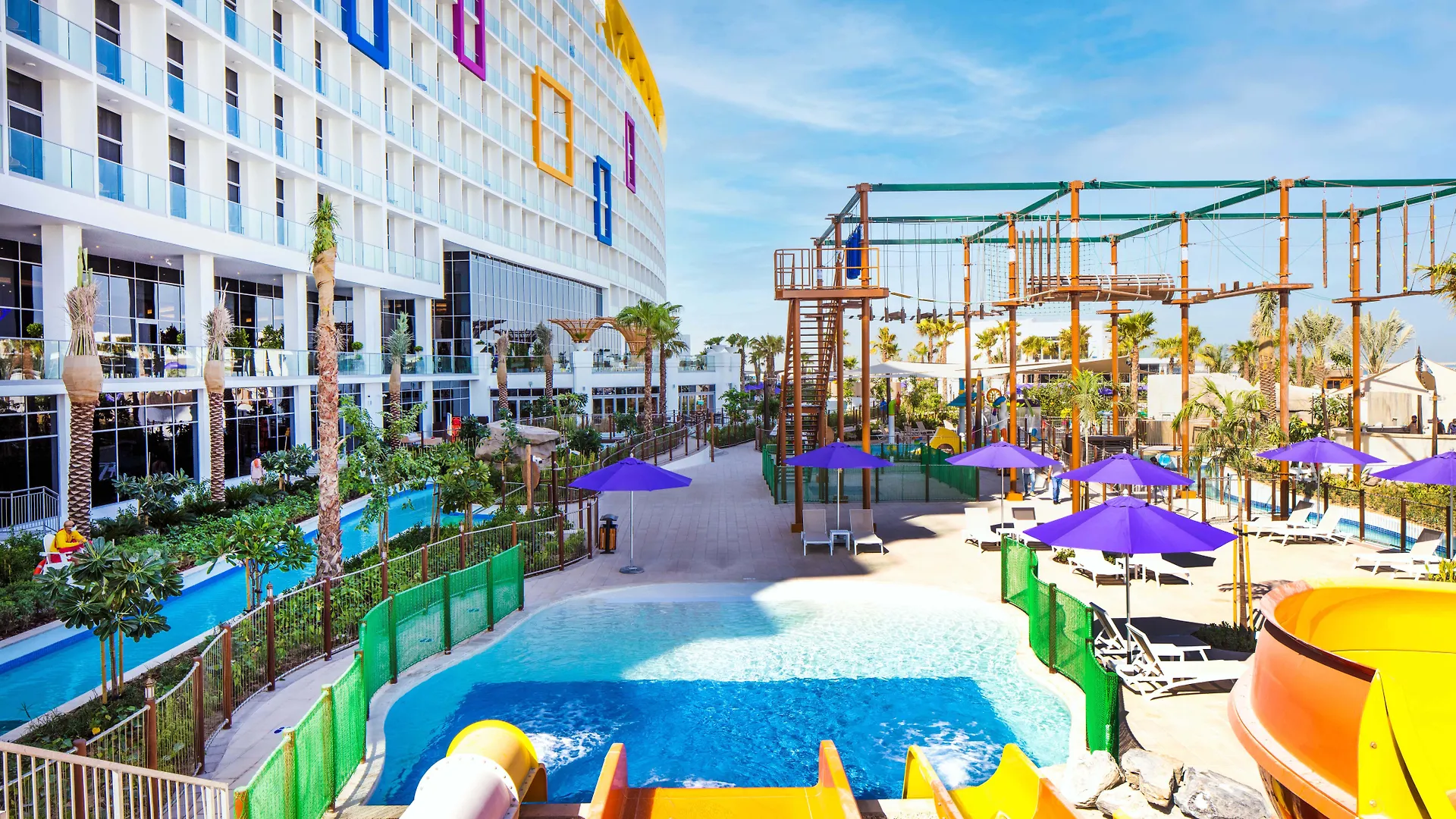 Centara Mirage Beach Resort Dubaj